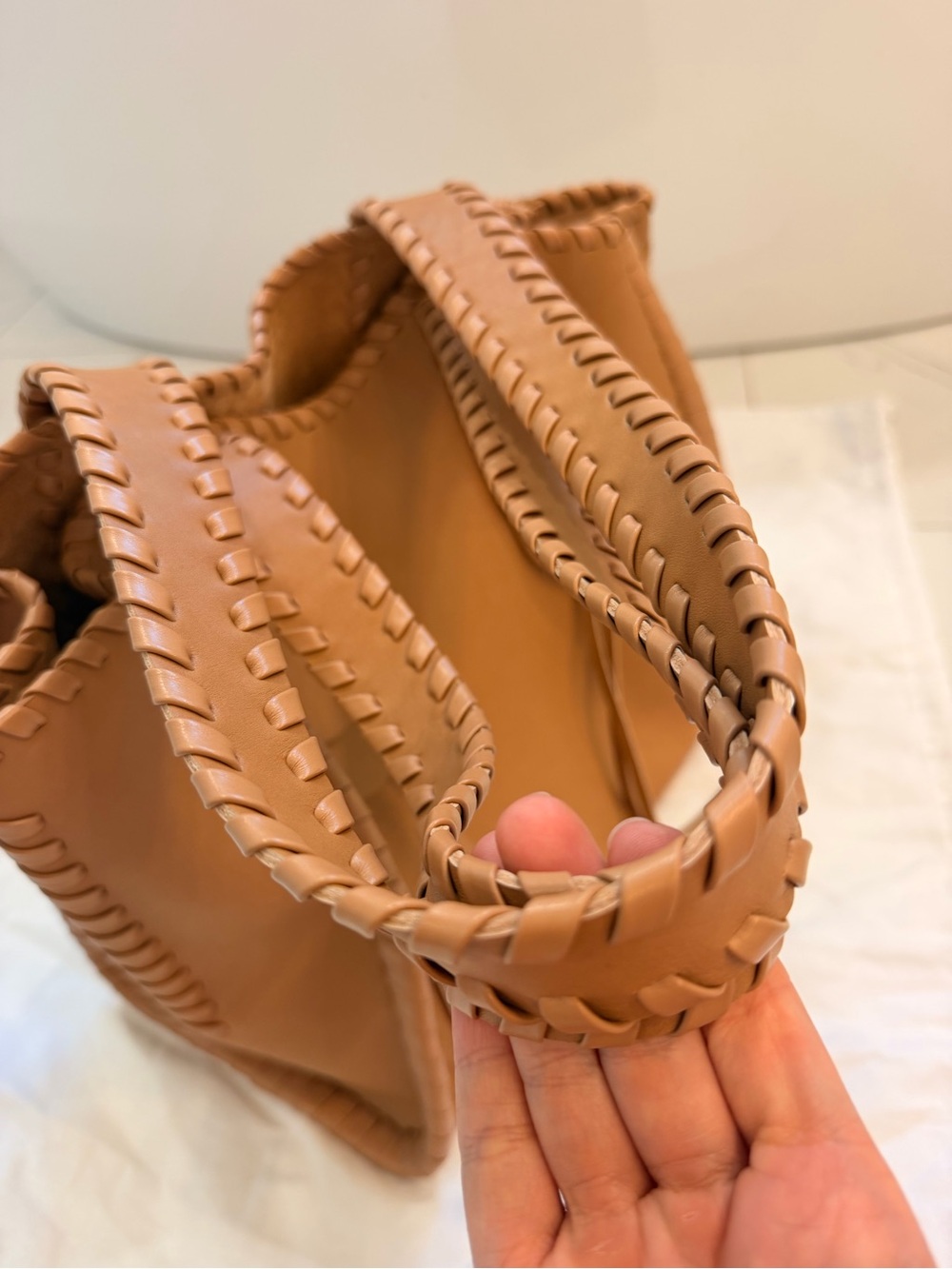 Chloé Mony Medium Light Tan Leather Tote - Picture 6 of 16